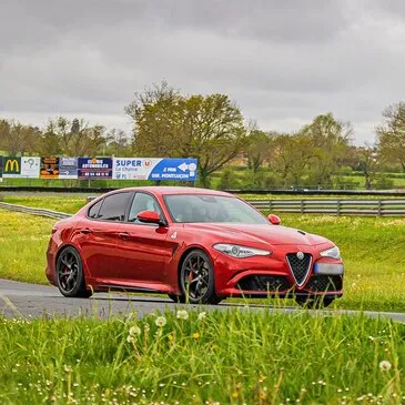 Stage en Alfa Romeo Giulia QV 510 ch - Circuit de la Châtre Stage en Alfa Romeo Giulia QV 510 ch - Circuit de la Châtre