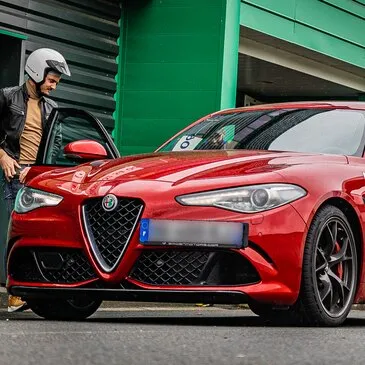 Baptême en Alfa Romeo Giulia QV 510 ch - Circuit de la Châtre Baptême en Alfa Romeo Giulia QV 510 ch - Circuit de la Châtre