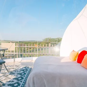 Nuit en Bulle avec Jacuzzi Privatif près de Cahors Nuit en Bulle avec Jacuzzi Privatif près de Cahors