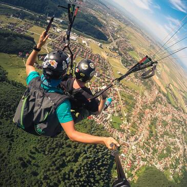 Saut en Parachute à Figeac  en région Midi-Pyrénées