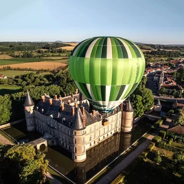 Vol en Montgolfière au Château d'Haroué Vol en Montgolfière au Château d'Haroué