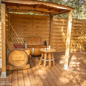 Réserver Weekend et Hébergement Insolite en PACA et Corse Réserver Weekend et Hébergement Insolite en PACA et Corse