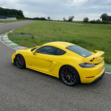 Baptême en Porsche 718 Cayman GT4 - Circuit Vaison Piste		 en région Bourgogne