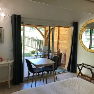 Nuit en Cabane dans les Arbres avec Spa près de Bergerac Nuit en Cabane dans les Arbres avec Spa près de Bergerac