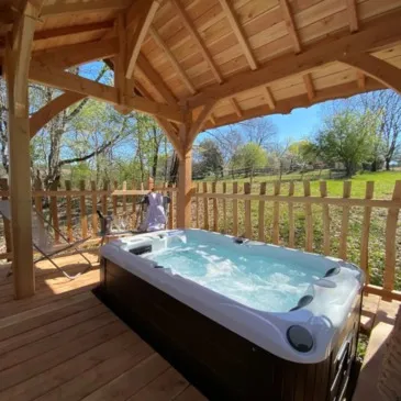 Weekend et Hébergement Insolite proche Monsac, à 30 min de Bergerac Weekend et Hébergement Insolite proche Monsac, à 30 min de Bergerac