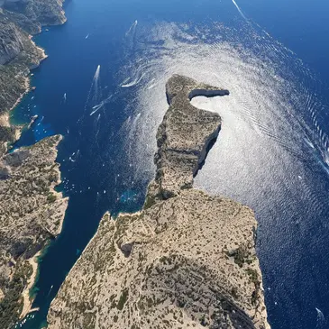 Baptême en ULM Autogire - Les Calanques de Cassis Baptême en ULM Autogire - Les Calanques de Cassis