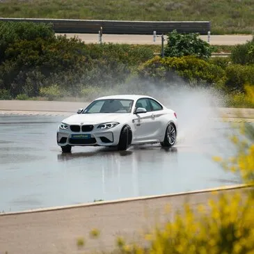 Stage de Pilotage en région PACA et Corse Stage de Pilotage en région PACA et Corse