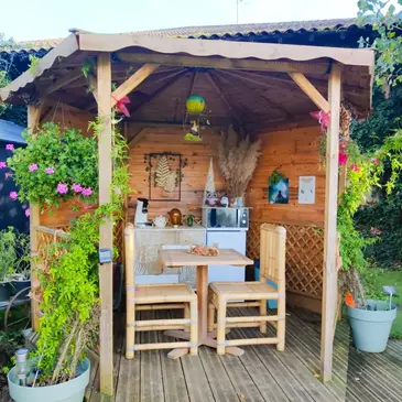 Weekend et Hébergement Insolite proche Saint-Nicolas-de-la-Grave, à 35 min de Montauban Weekend et Hébergement Insolite proche Saint-Nicolas-de-la-Grave, à 35 min de Montauban