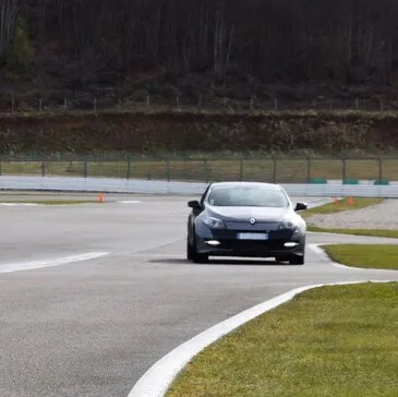 Stage de Pilotage Berline Sportive, département Gers Stage de Pilotage Berline Sportive, département Gers