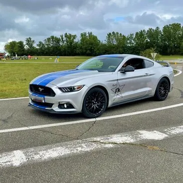 Stage de Pilotage en Ford Mustang V8 - Circuit de Nogaro Stage de Pilotage en Ford Mustang V8 - Circuit de Nogaro