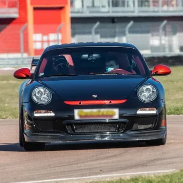 Stage de Pilotage pour Enfant proche Circuit du Grand Sambuc