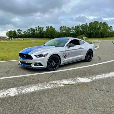 Stage de Pilotage pour Enfant en région PACA et Corse Stage de Pilotage pour Enfant en région PACA et Corse