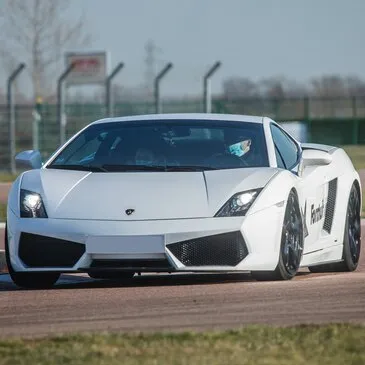 Circuit du Grand Sambuc, Bouches du Rhône (13) - Stage de Pilotage pour Enfant Circuit du Grand Sambuc, Bouches du Rhône (13) - Stage de Pilotage pour Enfant