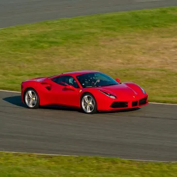Stage en Ferrari 488 GTB - Circuit de Trappes Stage en Ferrari 488 GTB - Circuit de Trappes