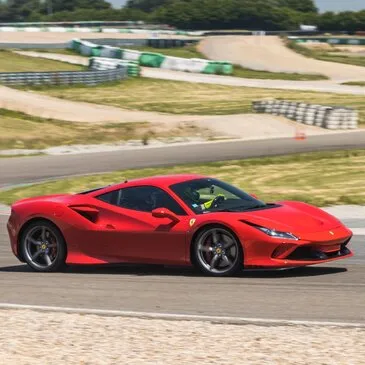 Stage en Ferrari F8 Tributo - Circuit de Pouilly-en-Auxois Stage en Ferrari F8 Tributo - Circuit de Pouilly-en-Auxois