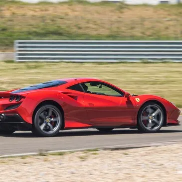 Stage de pilotage Ferrari, département Côte d'or Stage de pilotage Ferrari, département Côte d'or