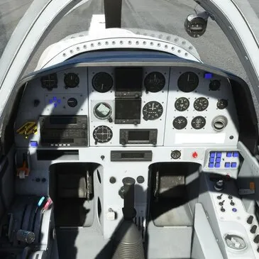 Aérodrome de La Roche-sur-Yon, Vendée (85) - Stage initiation avion Aérodrome de La Roche-sur-Yon, Vendée (85) - Stage initiation avion