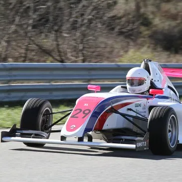 Stage en Formule 4 - Circuit de la Ferté-Gaucher en région Ile-de-France