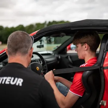 Stage de Pilotage pour Enfant en région Rhône-Alpes Stage de Pilotage pour Enfant en région Rhône-Alpes