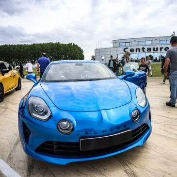 Stage de Pilotage Enfant en Alpine A110S à Aix-en-Provence Stage de Pilotage Enfant en Alpine A110S à Aix-en-Provence