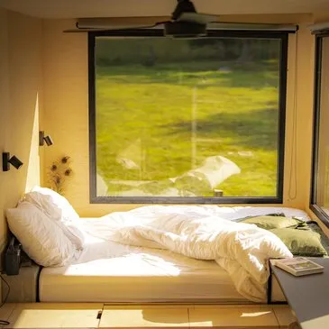 Nuit insolite en Tiny House dans une Ferme près de Dole en région Franche-Comté Nuit insolite en Tiny House dans une Ferme près de Dole en région Franche-Comté