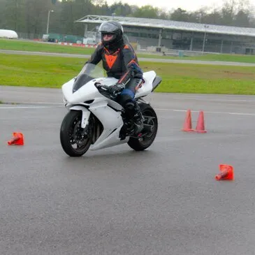 Stage de pilotage moto en région Lorraine Stage de pilotage moto en région Lorraine
