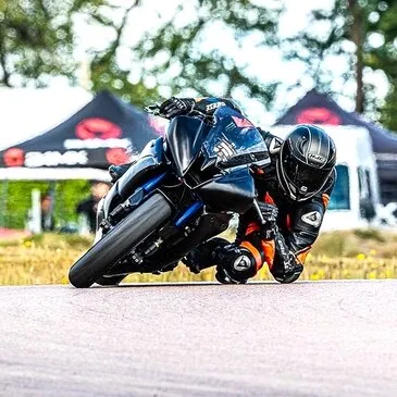 Sessions de Roulage Moto - Circuit du Mas du Clos en région Limousin Sessions de Roulage Moto - Circuit du Mas du Clos en région Limousin