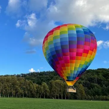 Vol en Montgolfière près de Charleroi - Lacs de l'Eau d'Heure Vol en Montgolfière près de Charleroi - Lacs de l'Eau d'Heure