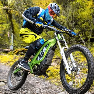 Balade en Moto Tout-Terrain Electrique dans le Bassin d'Arcachon Balade en Moto Tout-Terrain Electrique dans le Bassin d'Arcachon