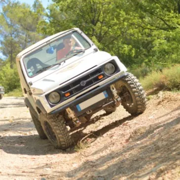 Stage de pilotage 4x4 en région PACA et Corse Stage de pilotage 4x4 en région PACA et Corse