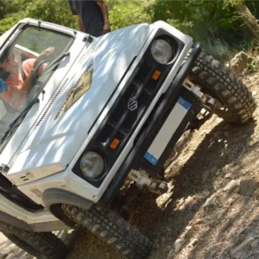 Stage de Pilotage 4x4 près de Marseille en région PACA et Corse Stage de Pilotage 4x4 près de Marseille en région PACA et Corse