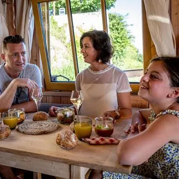 Nuit Insolite en Bateau à Saumur en région Pays-de-la-Loire