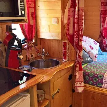 Weekend et Hébergement Insolite en région Rhône-Alpes Weekend et Hébergement Insolite en région Rhône-Alpes