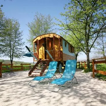 Réserver Weekend et Hébergement Insolite en Rhône-Alpes Réserver Weekend et Hébergement Insolite en Rhône-Alpes