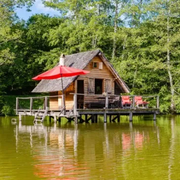 Weekend et Hébergement Insolite proche Saint-Didier-sur-Arroux, à 35 min du Creusot Weekend et Hébergement Insolite proche Saint-Didier-sur-Arroux, à 35 min du Creusot