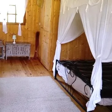 Weekend et Hébergement Insolite proche Castelnau-Rivière-Basse, à 40 min de Tarbes Weekend et Hébergement Insolite proche Castelnau-Rivière-Basse, à 40 min de Tarbes