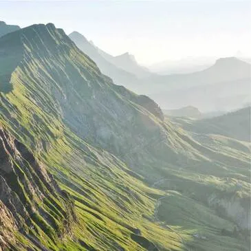 Vol en Montgolfière - Entre Aravis et Mont-Blanc en région Rhône-Alpes Vol en Montgolfière - Entre Aravis et Mont-Blanc en région Rhône-Alpes