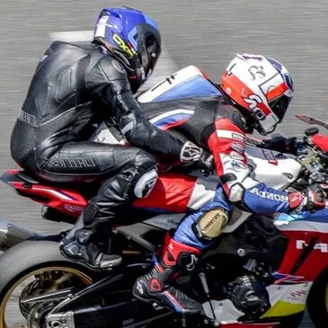 Baptême Moto sur Circuit proche Circuit d'Alès Baptême Moto sur Circuit proche Circuit d'Alès