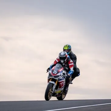 Baptême Sensations en Moto Honda - Circuit d'Alès en région Languedoc-Roussillon Baptême Sensations en Moto Honda - Circuit d'Alès en région Languedoc-Roussillon