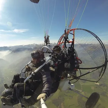 Baptême de l'air paramoteur proche Saint-Martin-d'Arberoue Baptême de l'air paramoteur proche Saint-Martin-d'Arberoue