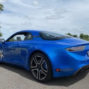 Stage Enfant en Alpine A110 près de Lyon en région Rhône-Alpes Stage Enfant en Alpine A110 près de Lyon en région Rhône-Alpes