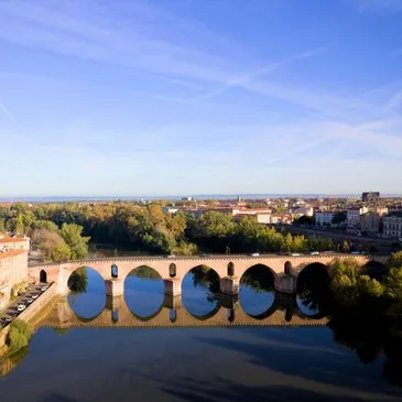 Vol en Montgolfière près de Cahors en région Midi-Pyrénées Vol en Montgolfière près de Cahors en région Midi-Pyrénées