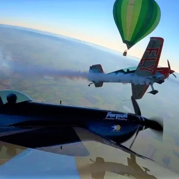 Baptême en avion de voltige proche Aéroport de Merville, à 40 min de Lille Baptême en avion de voltige proche Aéroport de Merville, à 40 min de Lille