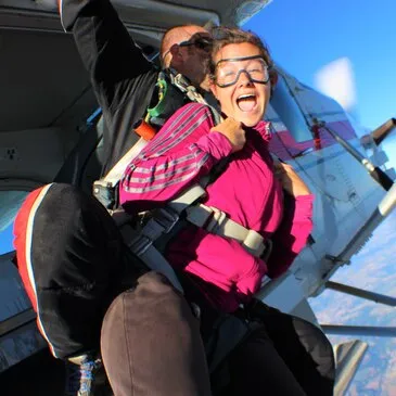 Saut en parachute en région Poitou-Charentes Saut en parachute en région Poitou-Charentes