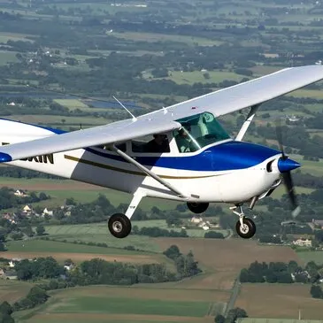 Aérodrome de Rennes Saint-Jacques-de-la-Lande, Ille et vilaine (35) - Stage initiation avion Aérodrome de Rennes Saint-Jacques-de-la-Lande, Ille et vilaine (35) - Stage initiation avion