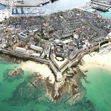 Vol d'Initiation au Pilotage d'Avion à Rennes en région Bretagne Vol d'Initiation au Pilotage d'Avion à Rennes en région Bretagne