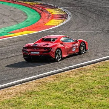 Stage de pilotage Ferrari, département Pyrénées atlantiques Stage de pilotage Ferrari, département Pyrénées atlantiques