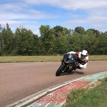 Réserver Stage de pilotage moto département Nièvre Réserver Stage de pilotage moto département Nièvre