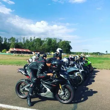 Réserver Stage de pilotage moto en Bourgogne Réserver Stage de pilotage moto en Bourgogne