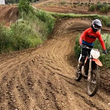Stage de Moto Cross proche Châteauneuf-les-Martigues, à 25 min de Marseille Stage de Moto Cross proche Châteauneuf-les-Martigues, à 25 min de Marseille